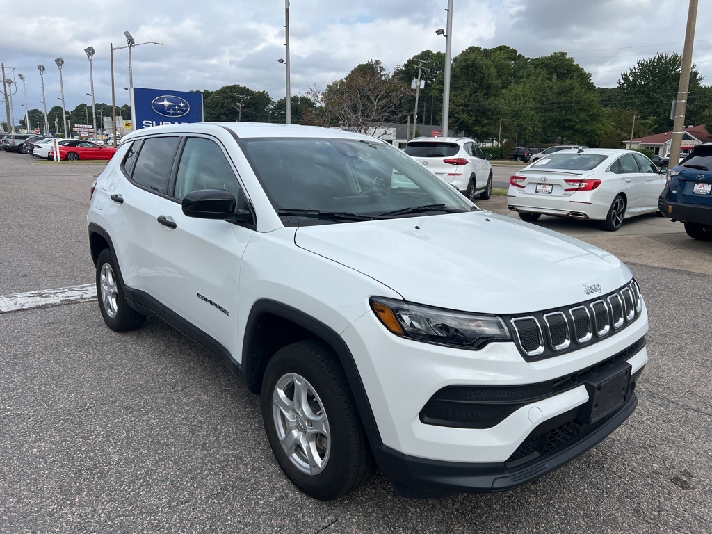 2022 Jeep Compass Sport photo 2