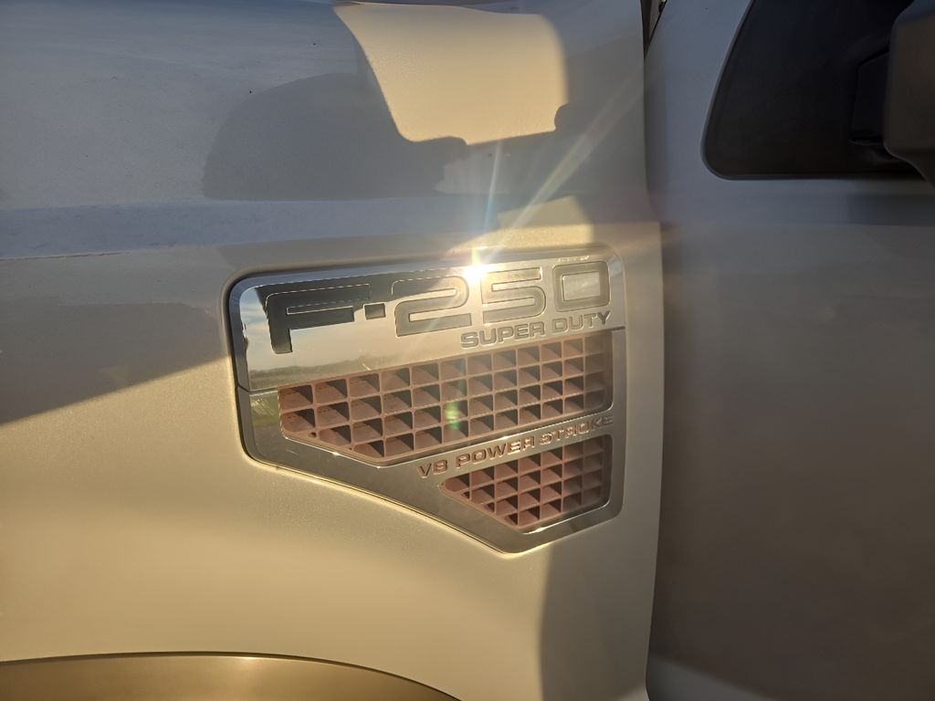 2008 Ford F-250 Lariat photo 13