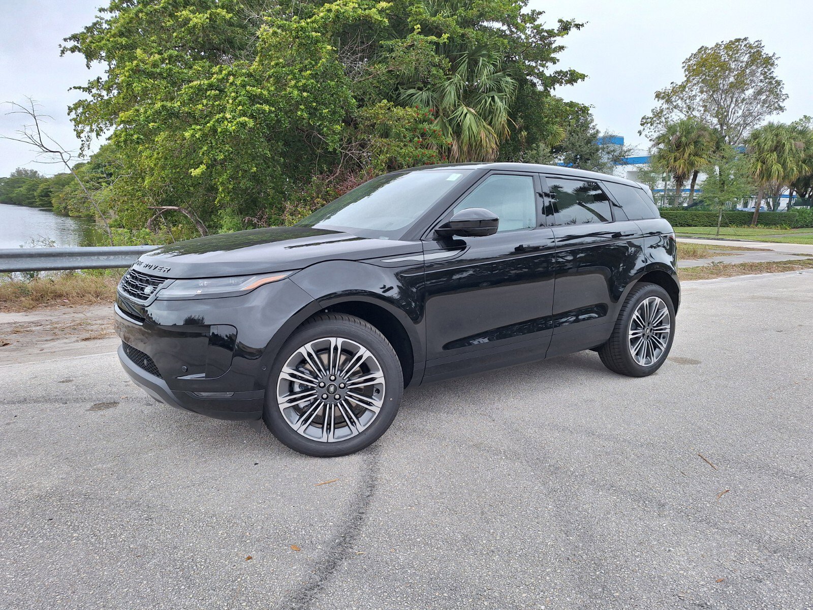 2026 Land Rover Range Rover Evoque S