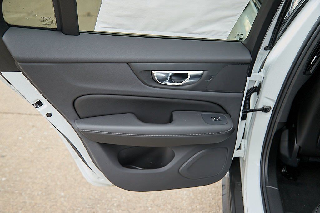 2026 VOLVO V60CC - Image 18