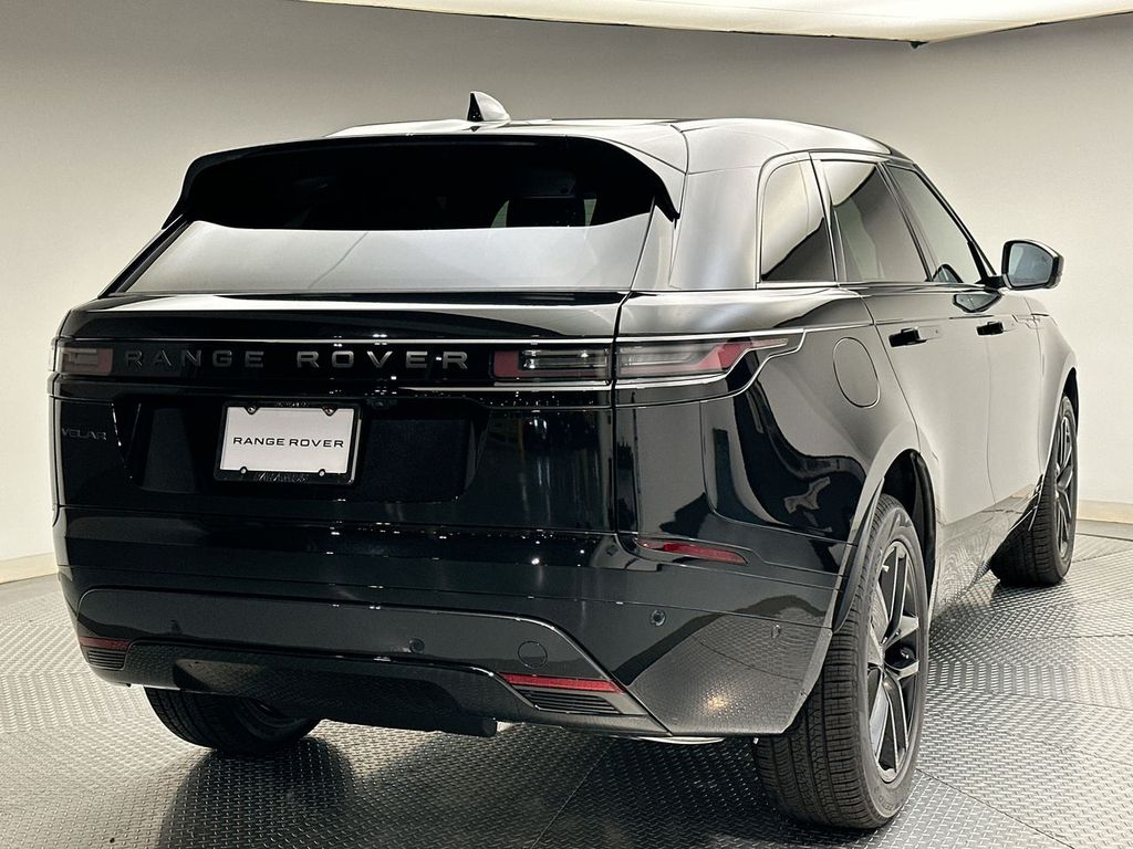 2026 Land Rover Range Rover Velar SE photo 3