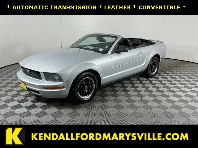 2007 Ford Mustang Deluxe