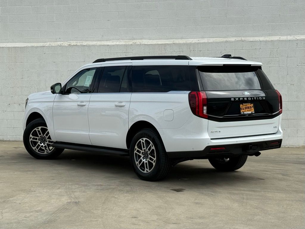 2025 Ford Expedition MAX photo 3