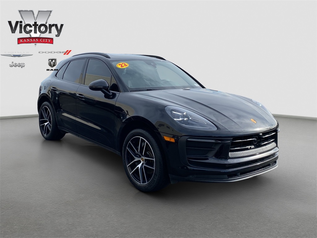 2023 Porsche Macan T