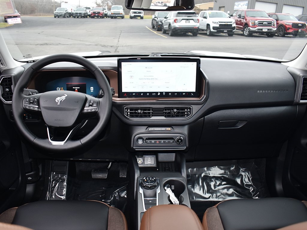 2025 Ford Bronco Sport Outer Banks photo 4