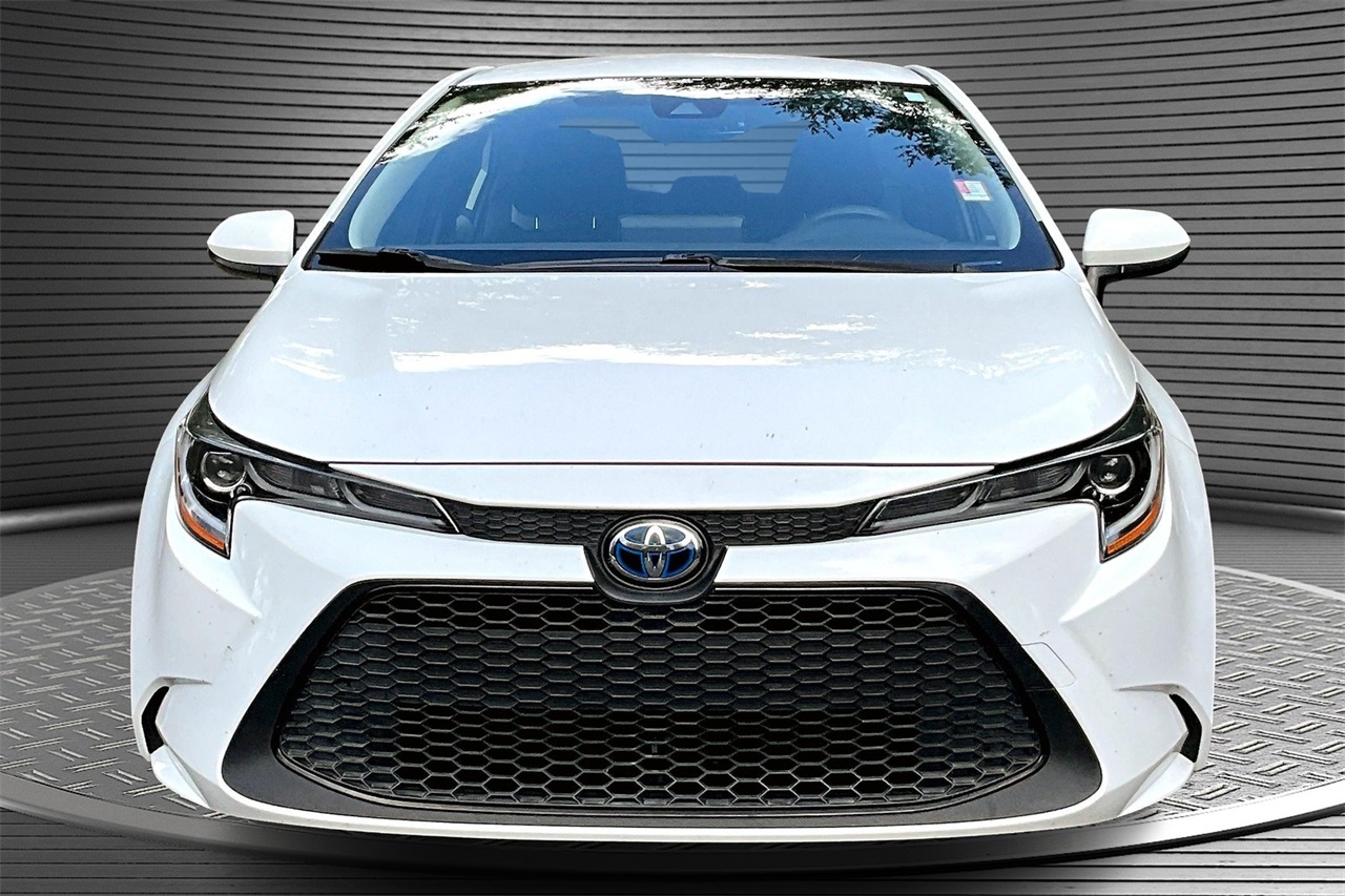 2022 Toyota Corolla Hybrid LE photo 2