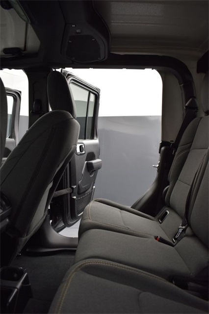 2025 Jeep Gladiator Sport S photo 8