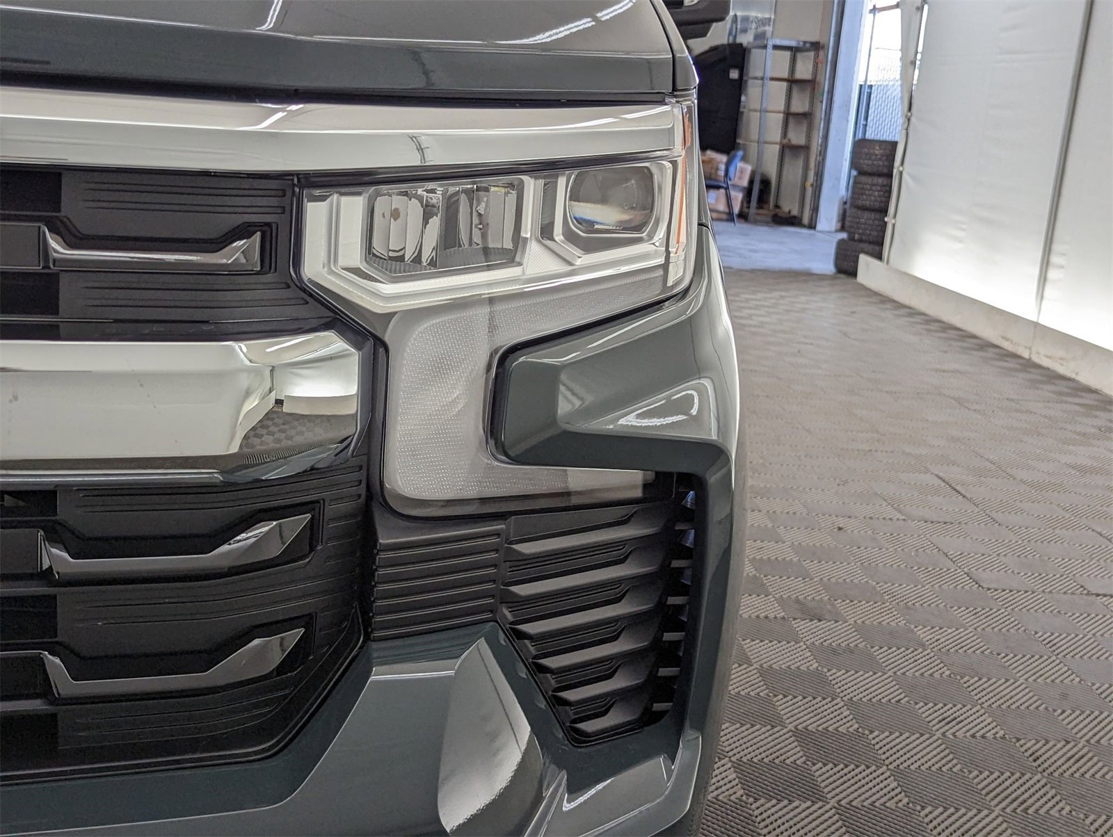 2025 Chevrolet Silverado 1500 LT photo 10