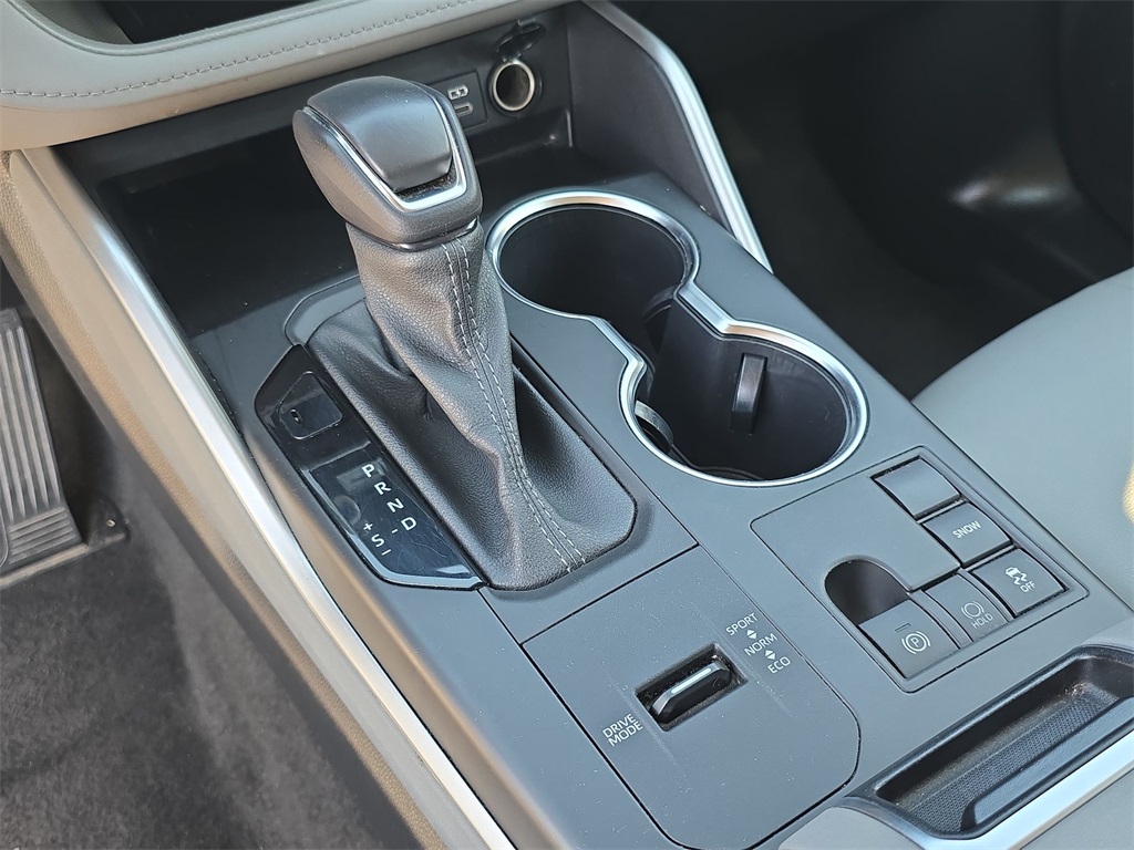 2023 Toyota Highlander XLE photo 29
