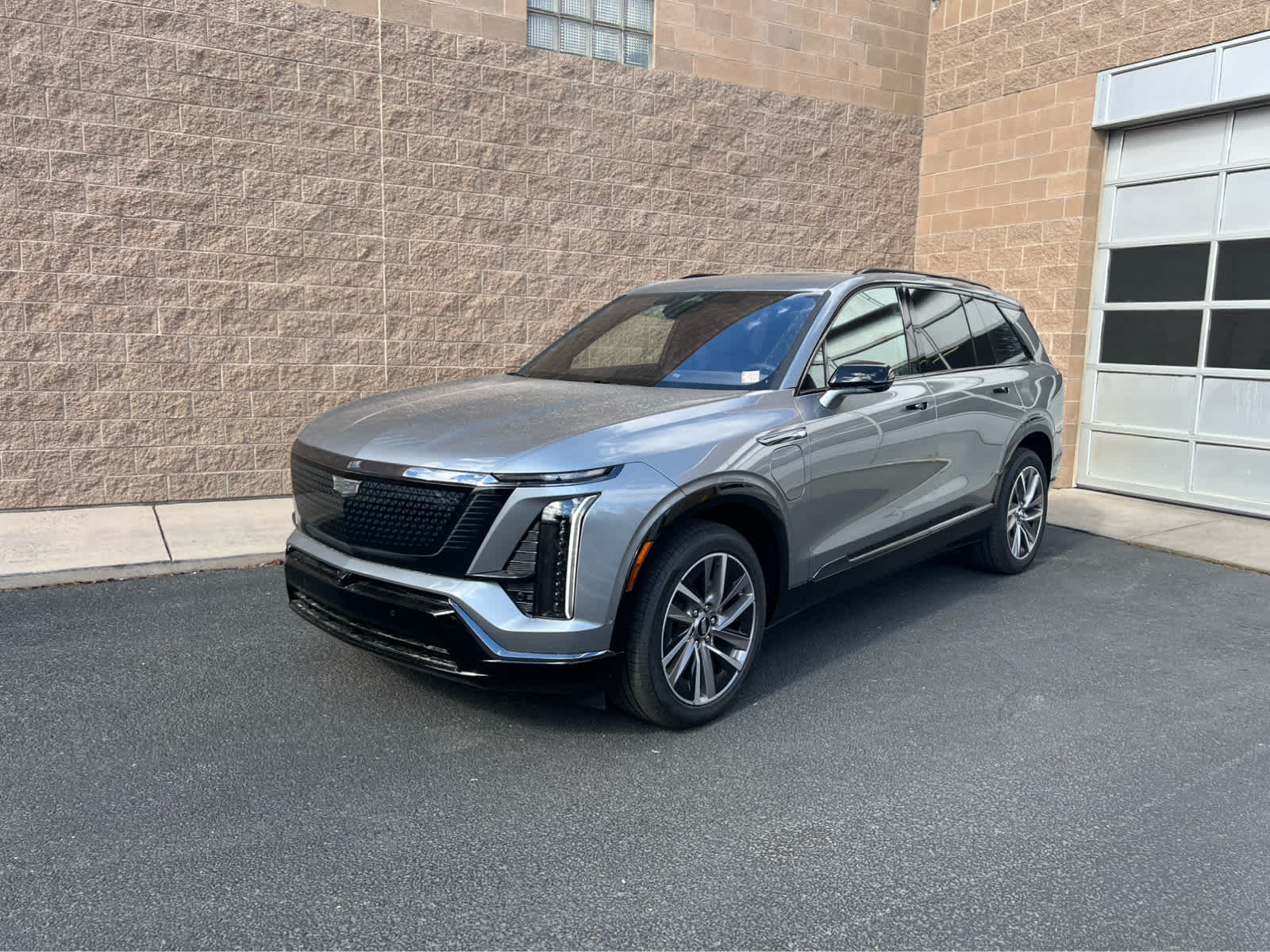 2026 Cadillac VISTIQ Sport's photo