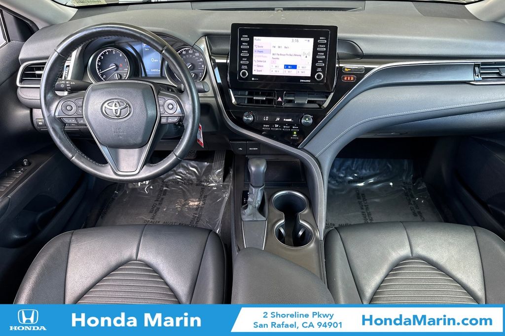 2021 Toyota Camry SE photo 13