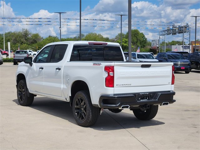 2026 Chevrolet Silverado 1500 LT Trail Boss photo 2