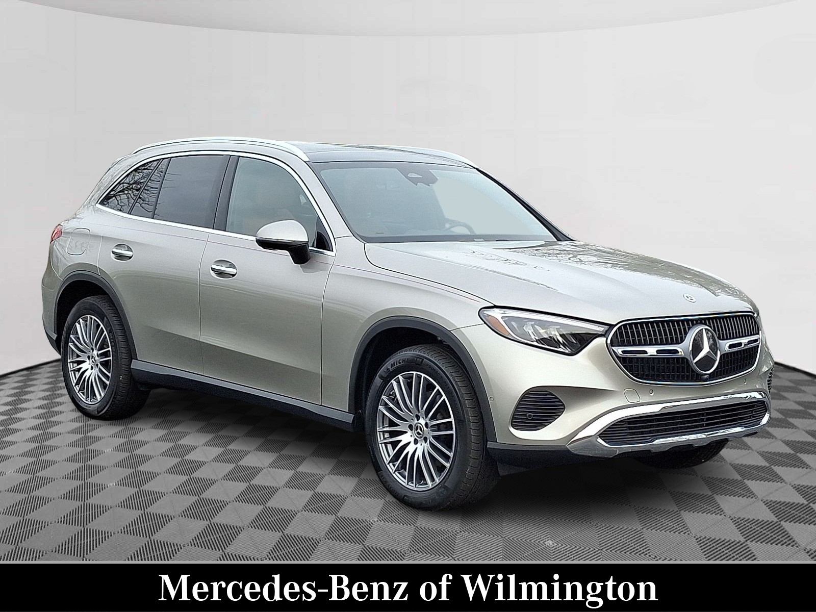 2024 Mercedes-Benz GLC GLC 300's photo