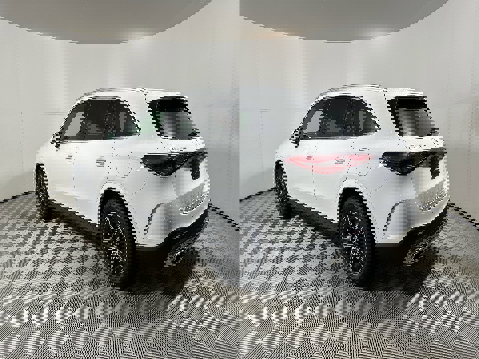 2025 Mercedes Benz GLC 350e 4MATIC photo 6