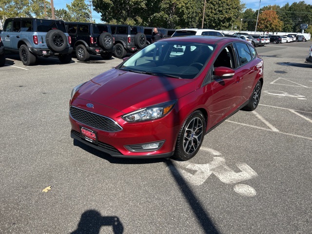 2017 Ford Focus SEL photo 3
