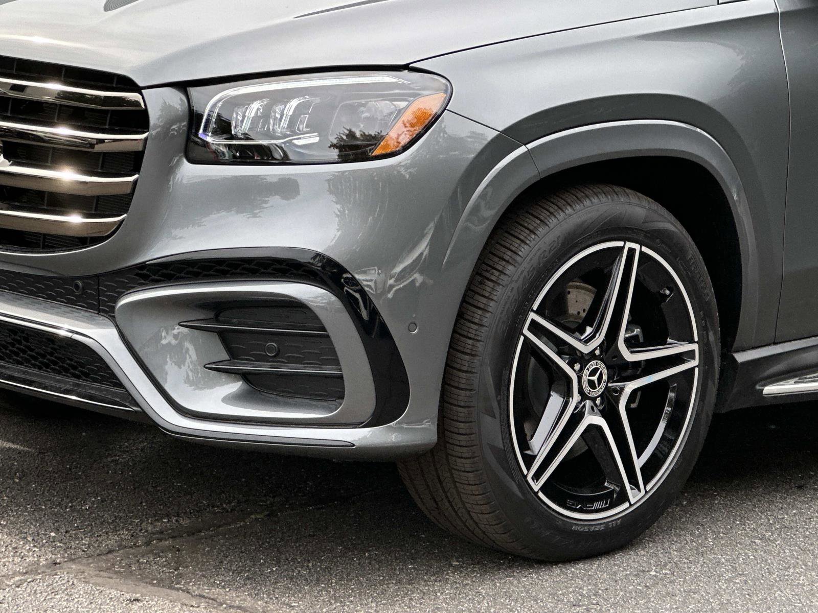 2026 Mercedes Benz GLS 450 4MATIC photo 7