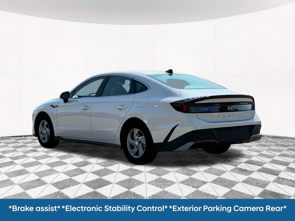 2025 Hyundai Sonata SE photo 4