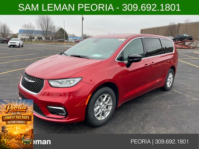 2026 Chrysler Pacifica Select's photo