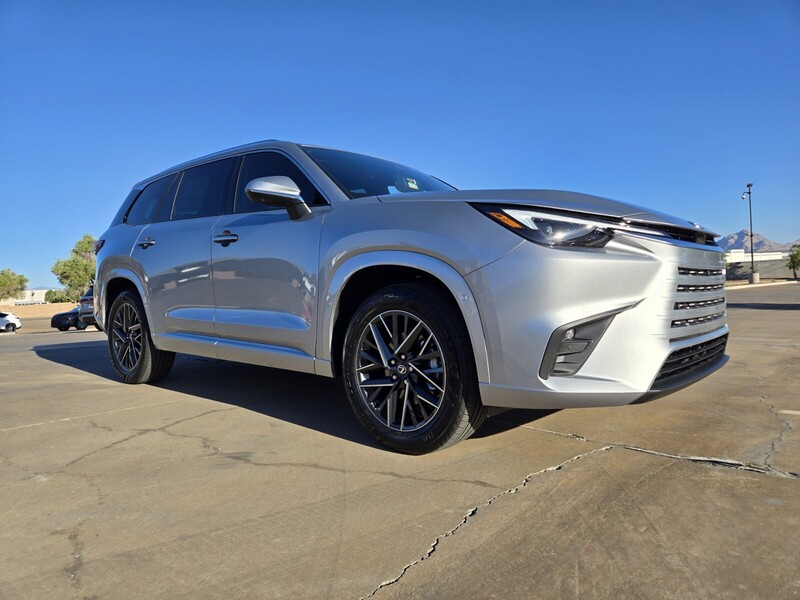 2026 Lexus TX 350 Premium photo 2