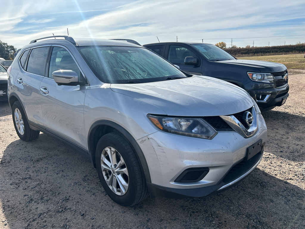 2016 Nissan Rogue SV photo 3
