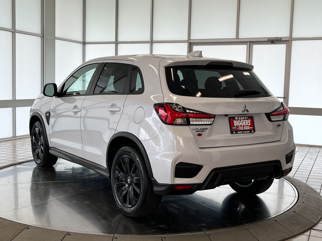 2024 Mitsubishi Outlander Sport LE photo 5