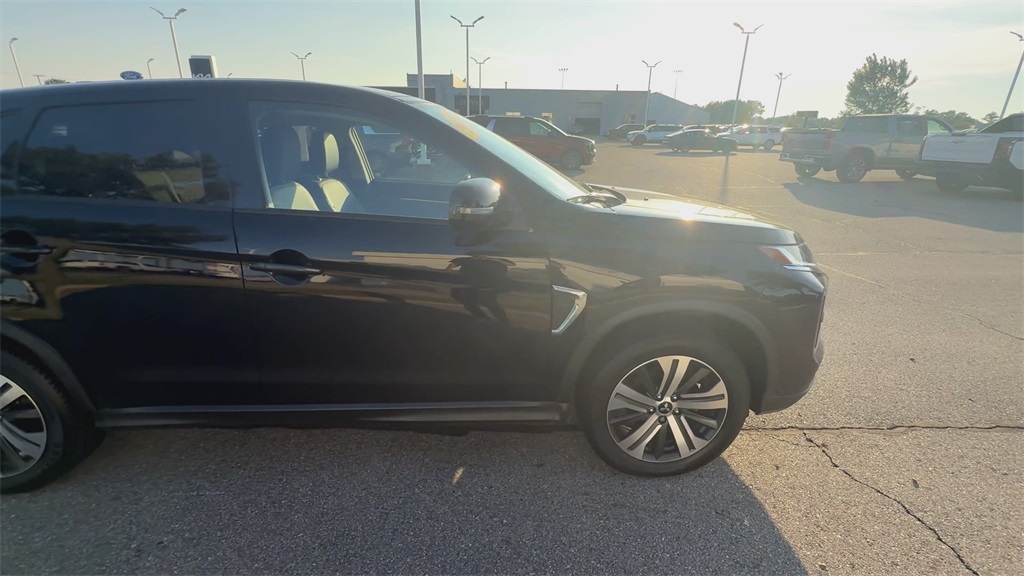 2022 Mitsubishi Outlander Sport SE photo 5