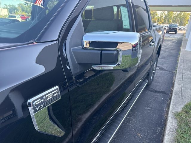 2025 Ford F-150 XLT photo 4