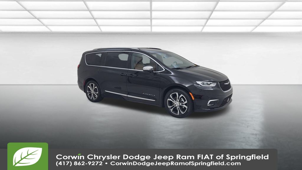 2025 Chrysler Pacifica Pinnacle photo 2