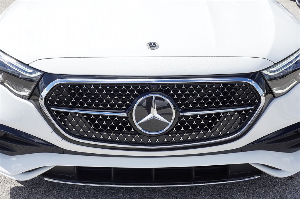 2026 Mercedes Benz E 350 photo 7