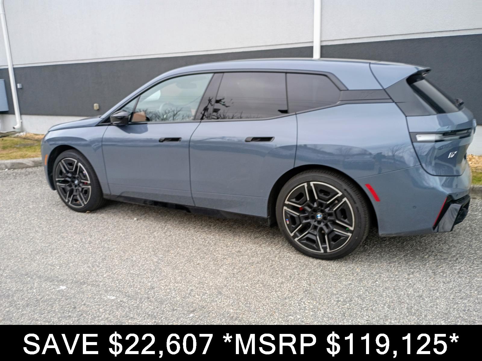 2026 BMW iX M70's photo