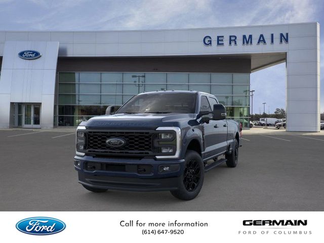 2025 Ford F-350 Lariat photo 2