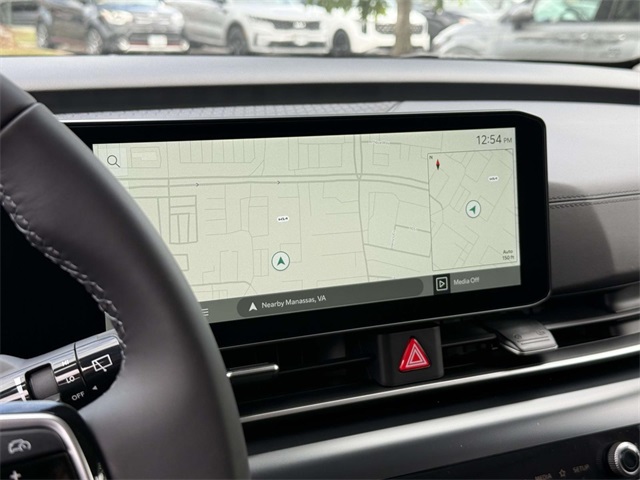 2026 Kia Carnival LXS photo 3