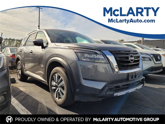 2025 Nissan Pathfinder SL's photo