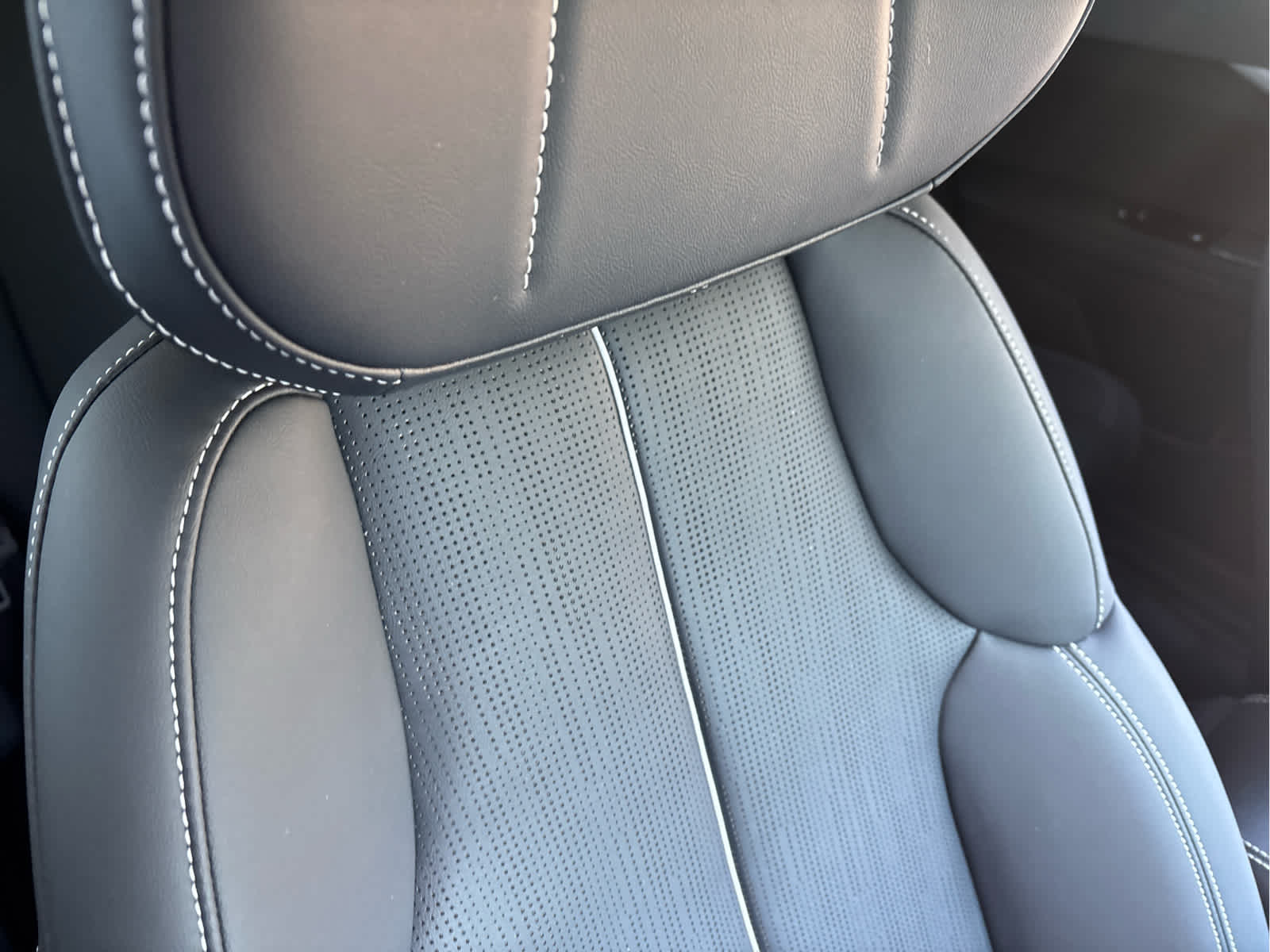 2025 Cadillac Optiq Luxury photo 11