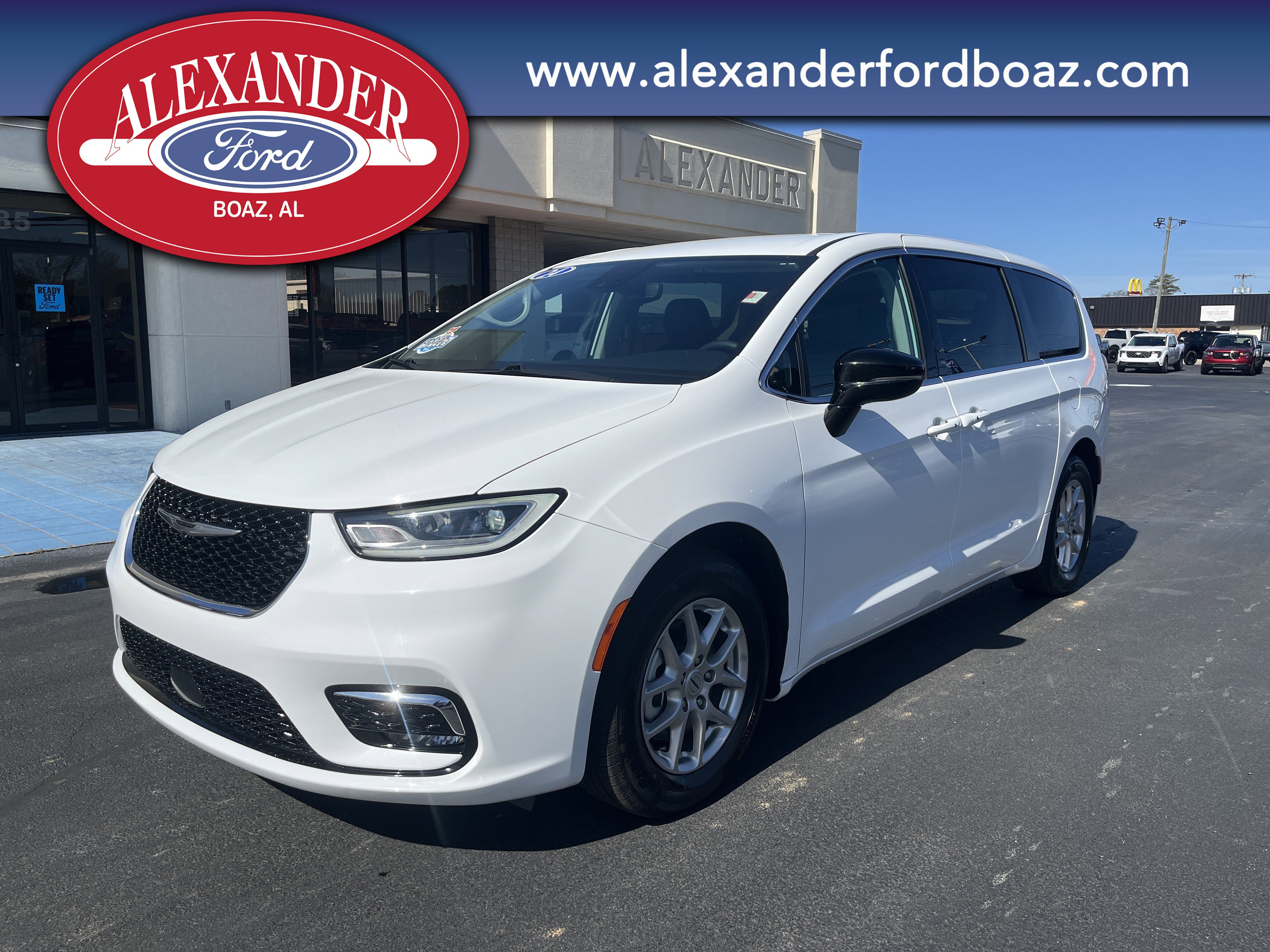 2024 Chrysler Pacifica Touring L