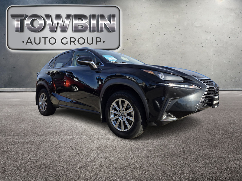 2020 Lexus NX 300h AWD photo 2
