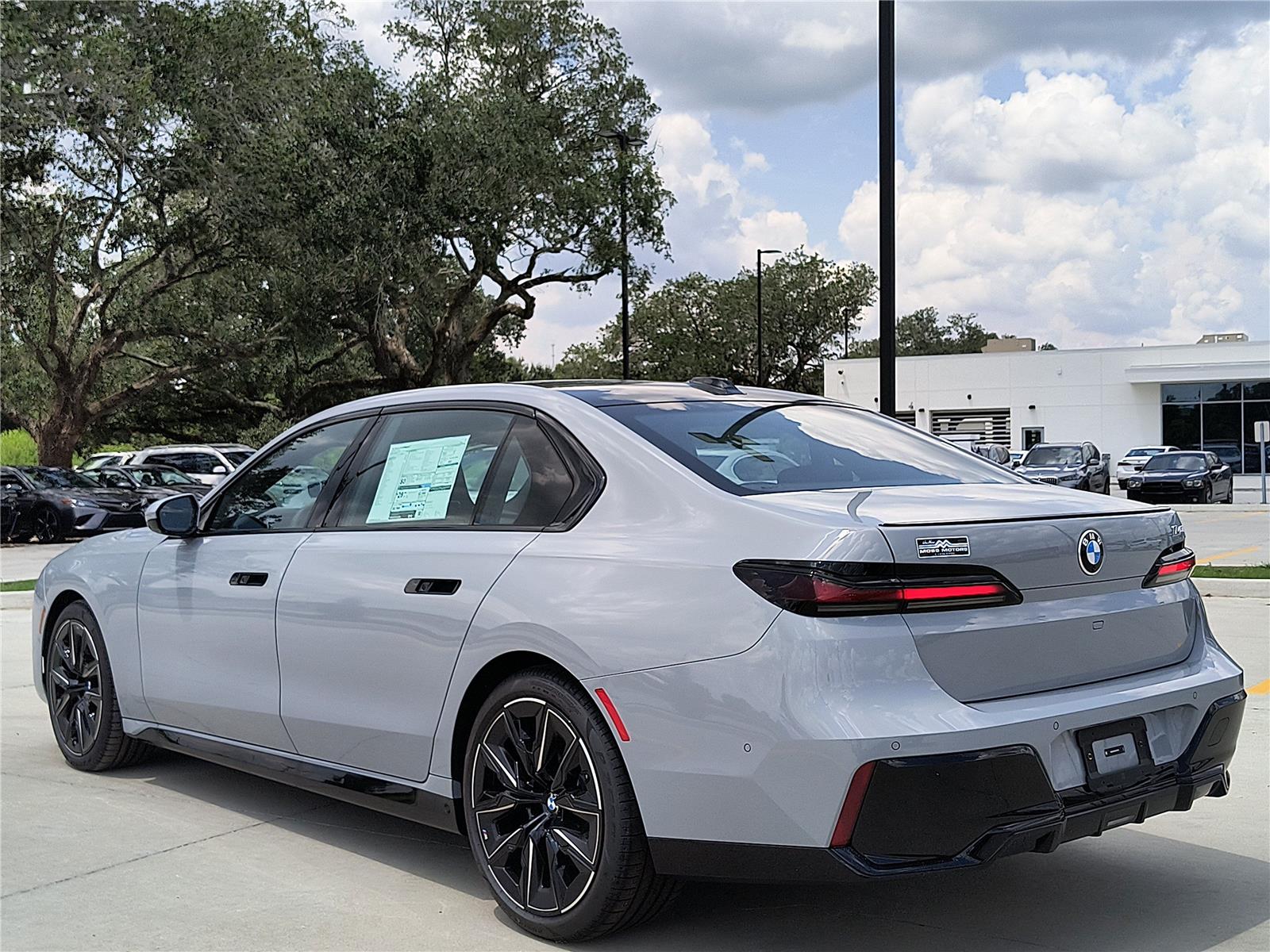 2025 Bmw 740i photo 2