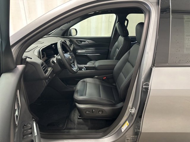 2026 Chevrolet Traverse photo 7