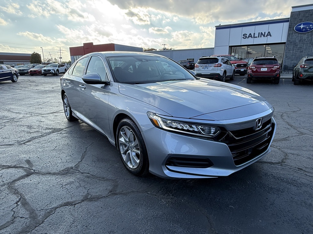 2019 Honda Accord LX's photo