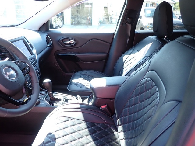 2023 Jeep Cherokee Altitude photo 10