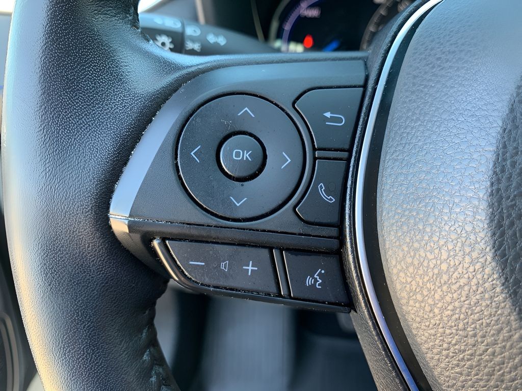 2022 Toyota RAV4 Hybrid XSE photo 22