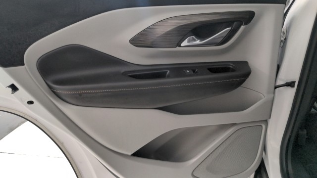 Used 2020  GMC SLT image 28