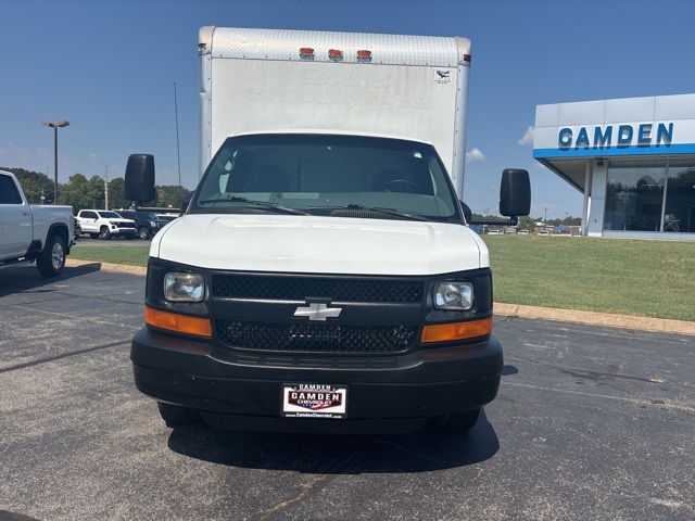 2008 Chevrolet Express Cutaway 3500 Base photo 7