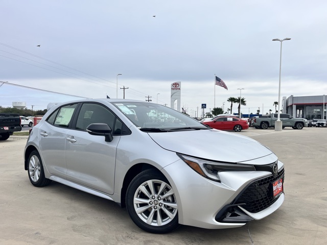 2026 Toyota Corolla Hatchback SE's photo