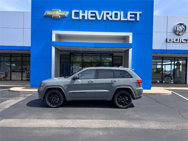 Used 2021  Jeep Laredo X image 1