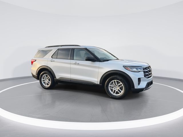 2026 Ford Explorer photo 2