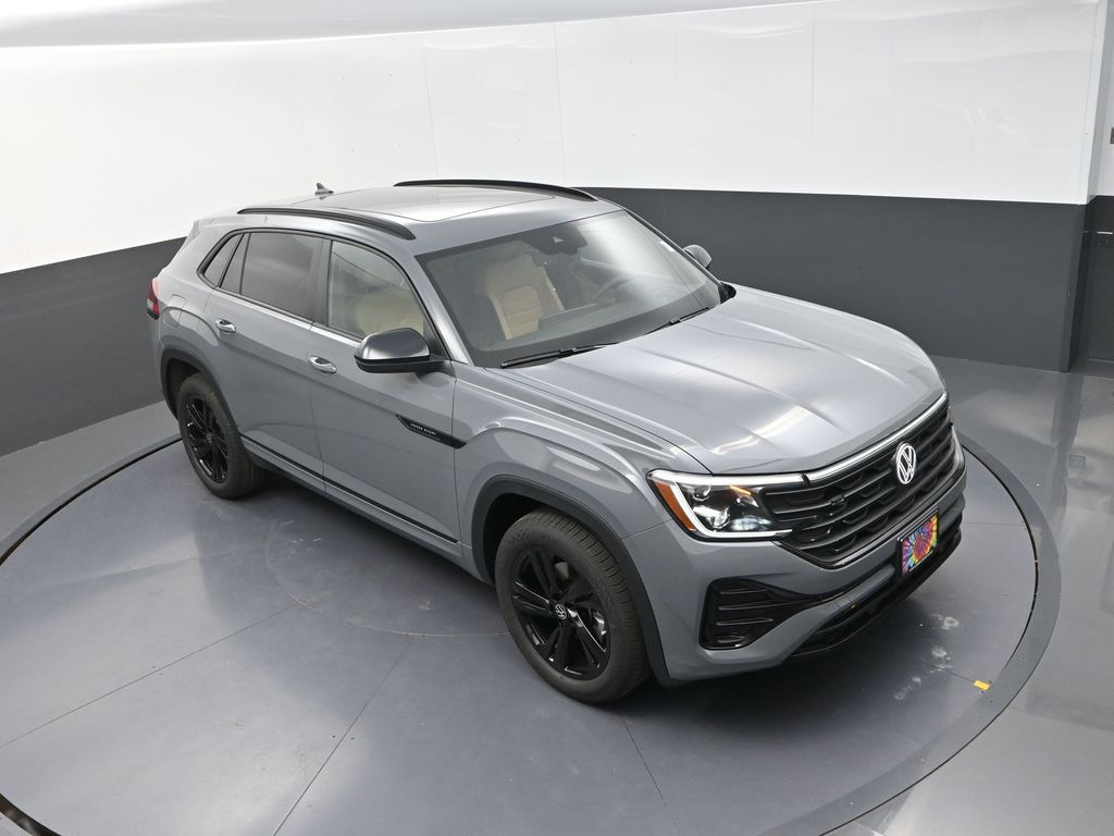 2025 Volkswagen Atlas Cross Sport SEL R-Line photo 8