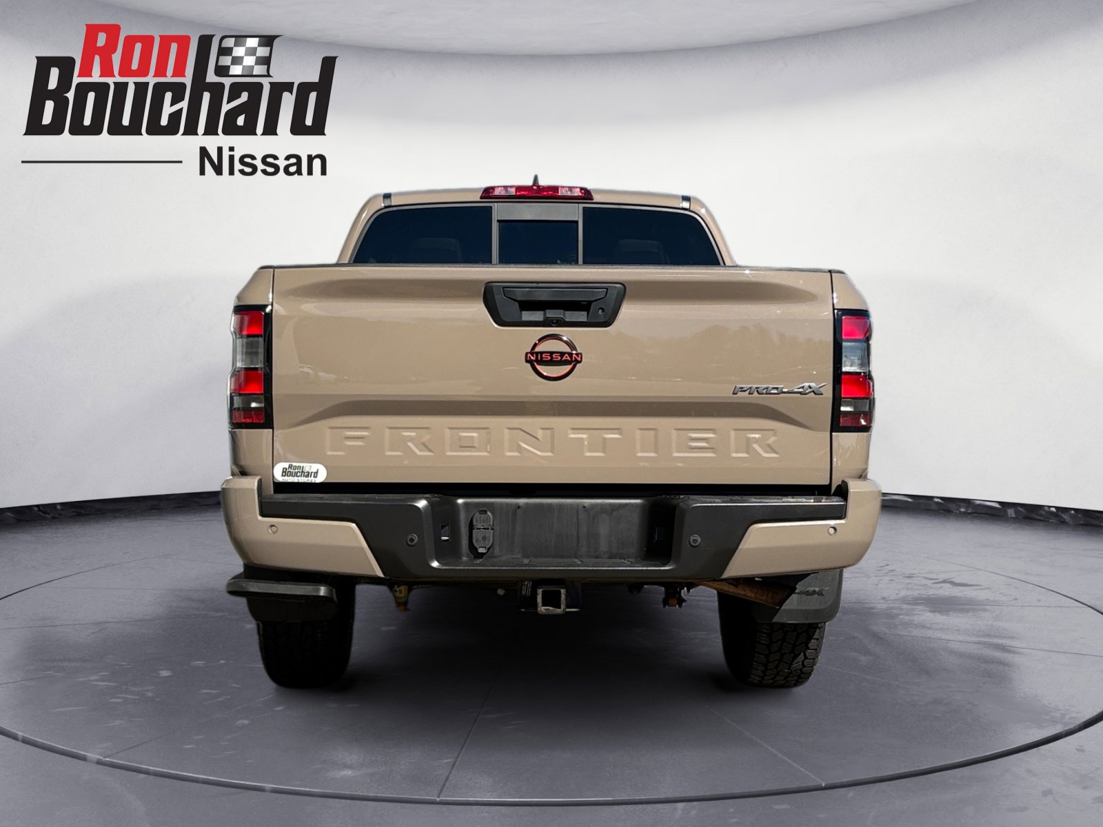 2022 Nissan Frontier PRO-4X photo 3