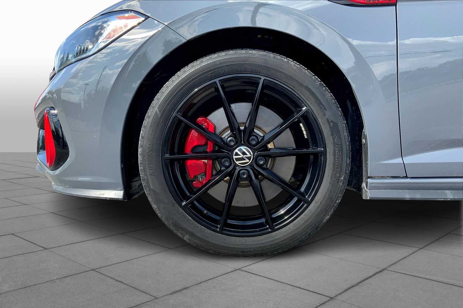 2024 Volkswagen Jetta GLI Autobahn Anniversary Edition photo 9