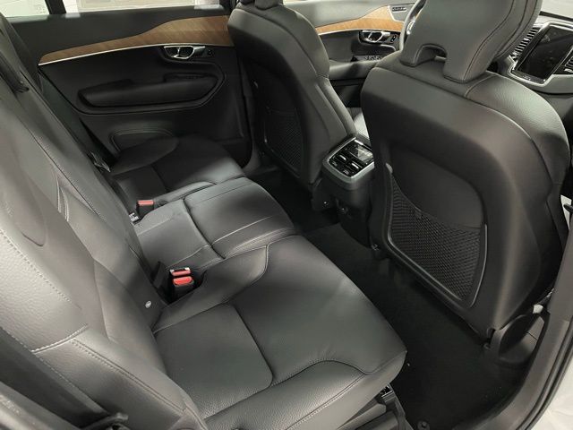 2025 Volvo XC90 Plus photo 10